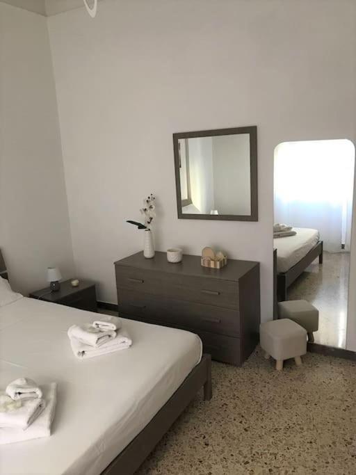 Centro Storico-Imbarcadero Per Le Isole***** Appartamento Trapani Esterno foto
