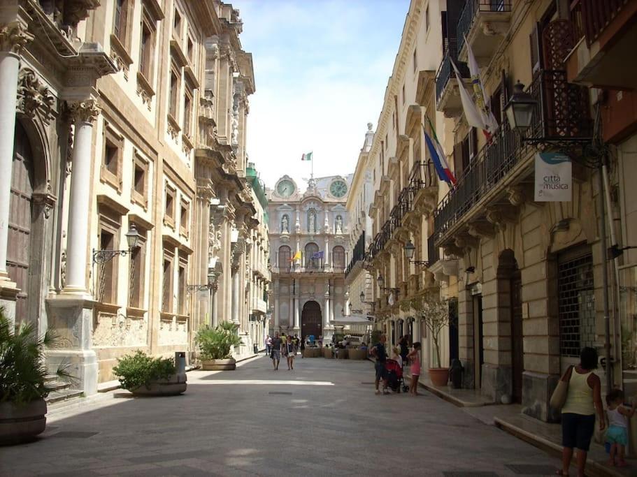 Centro Storico-Imbarcadero Per Le Isole***** Appartamento Trapani Esterno foto